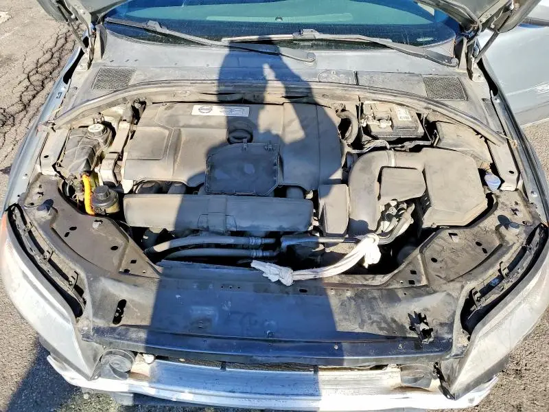 2010 VOLVO XC70 3.2  
