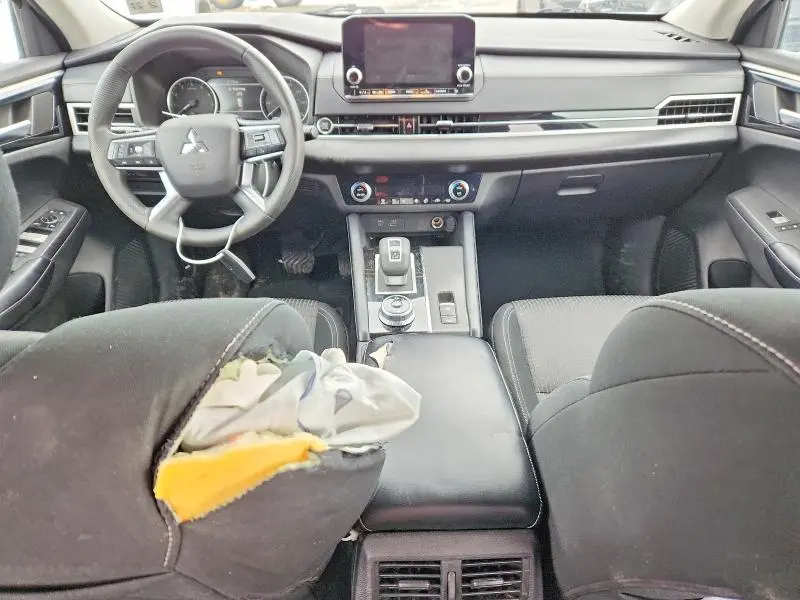 2022 MITSUBISHI OUTLANDER ES  