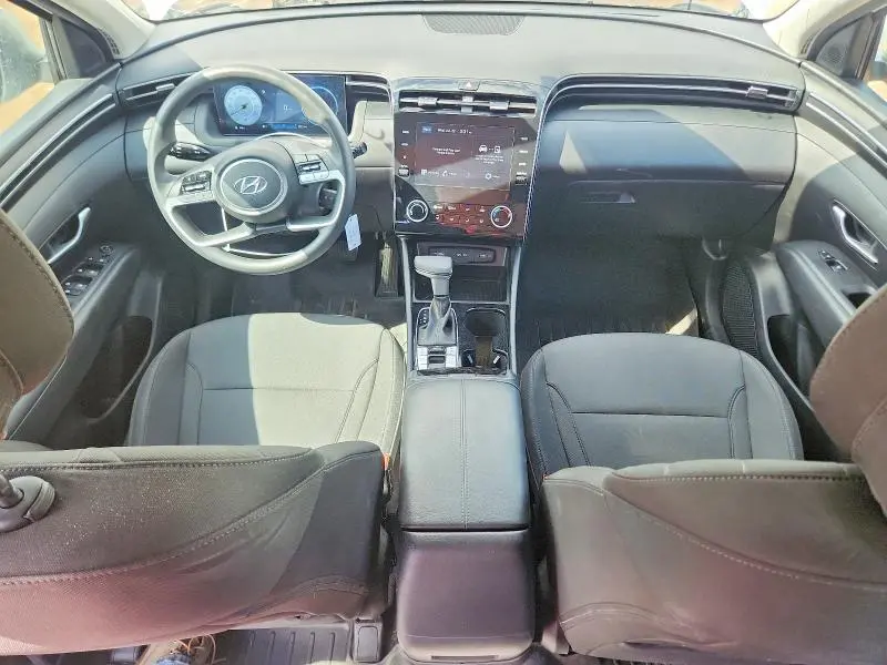 2024 HYUNDAI TUCSON SE  