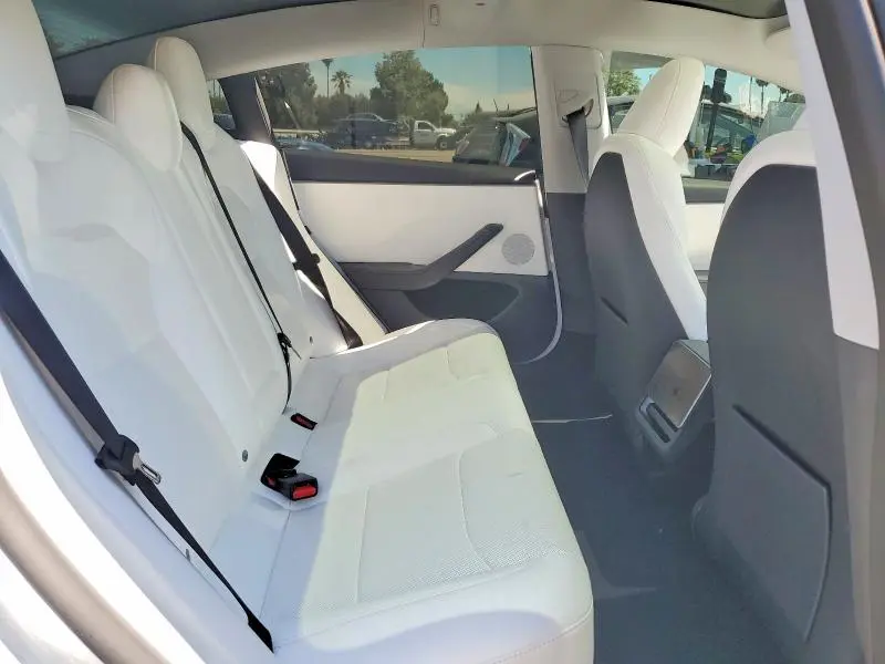 2026 TESLA MODEL 3   