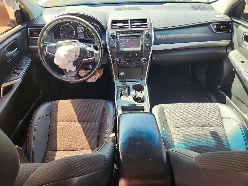 2016 TOYOTA CAMRY SE  