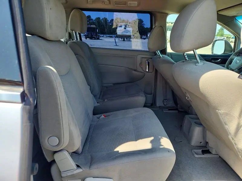 2015 NISSAN QUEST   