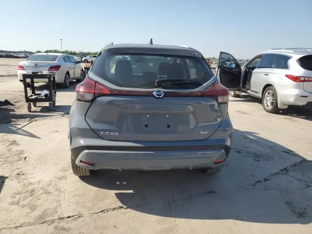 2021 NISSAN KICKS SV  