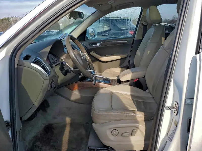 2010 AUDI Q5 PREMIUM  