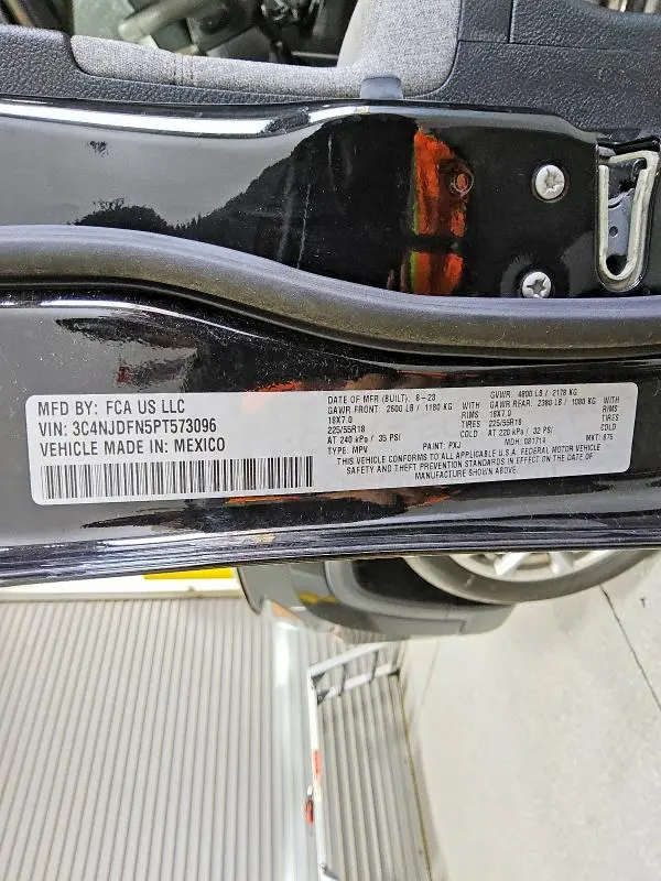 2023 JEEP COMPASS LATITUDE LUX  