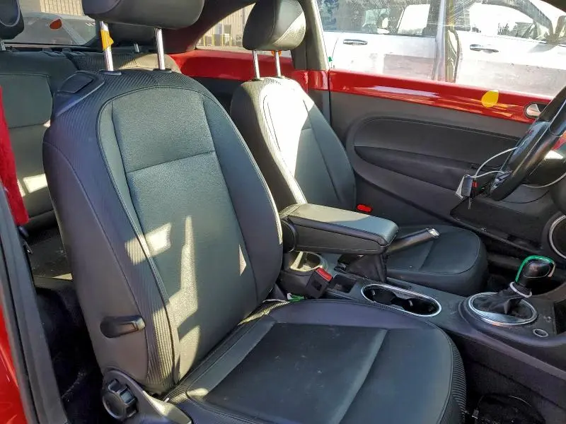 2013 VOLKSWAGEN BEETLE   