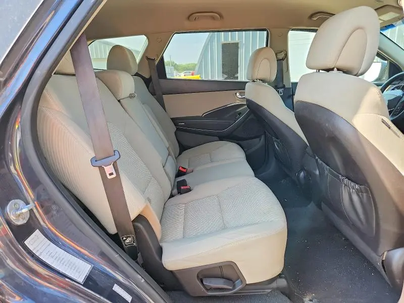 2016 HYUNDAI SANTA FE SE  