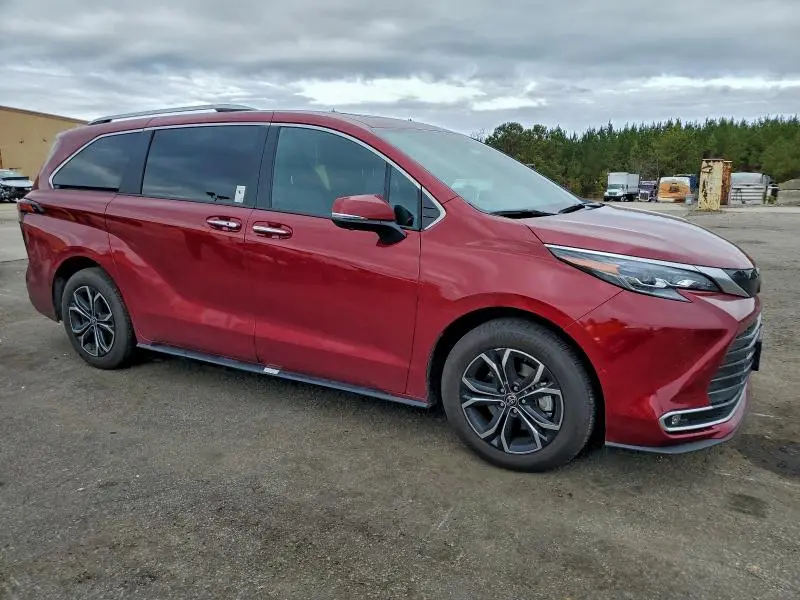 2025 TOYOTA SIENNA LIMITED  