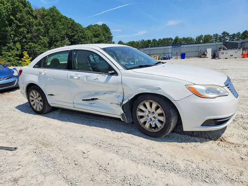 2012 CHRYSLER 200 LX  