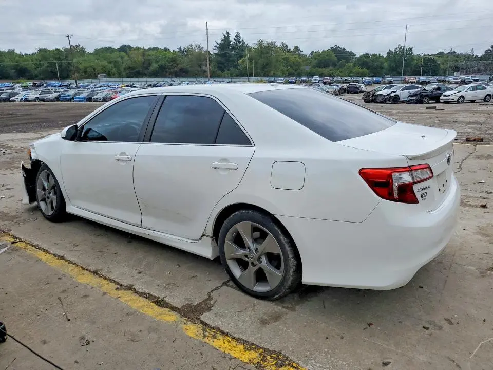 2014 TOYOTA CAMRY SE V6  