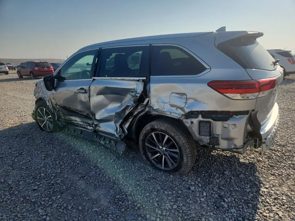 2017 TOYOTA HIGHLANDER XLE  