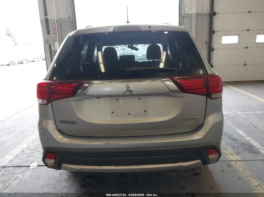 2016 MITSUBISHI OUTLANDER SE