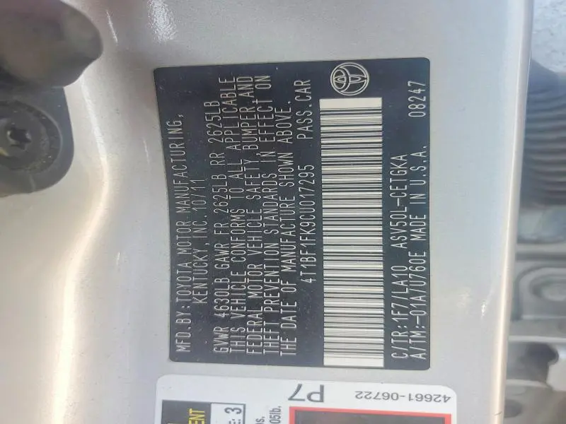 2012 TOYOTA CAMRY XLE  