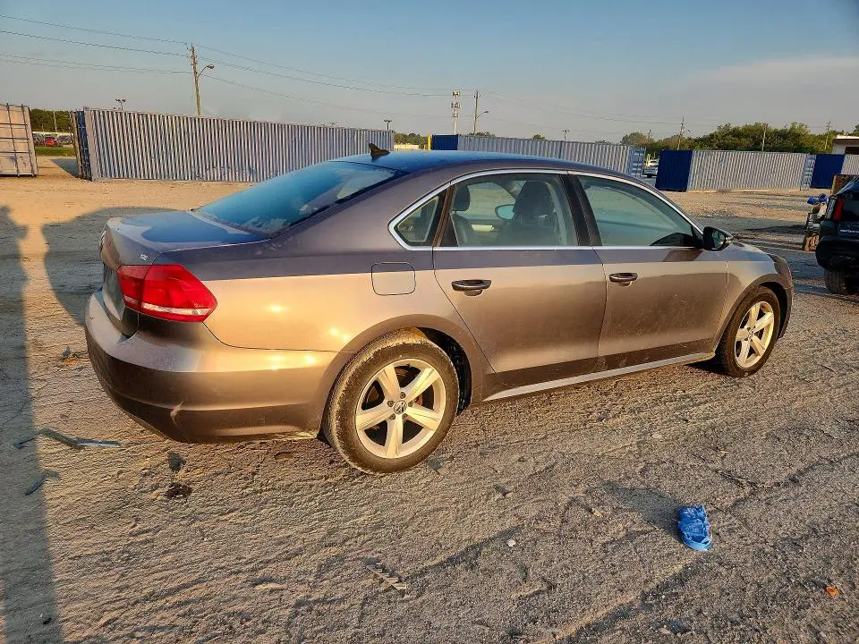 2012 VOLKSWAGEN PASSAT SE  