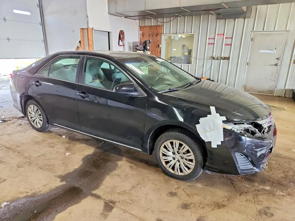 2012 TOYOTA CAMRY LE  