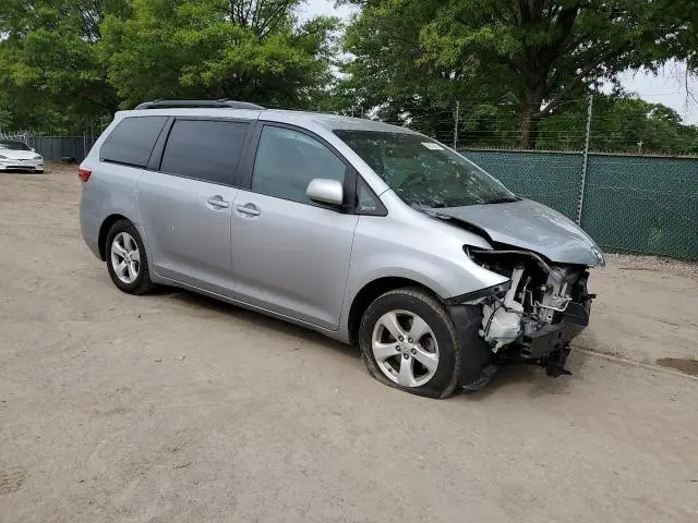 2015 TOYOTA SIENNA LE  