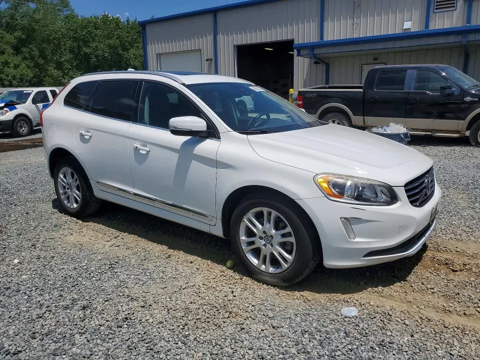 2015 VOLVO XC60 T5 PREMIER  