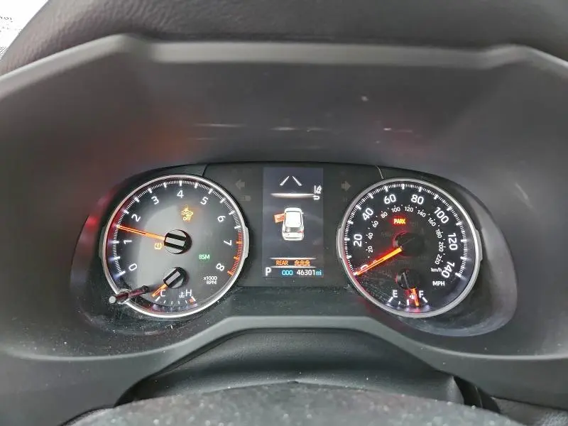 2020 TOYOTA RAV4 XLE  