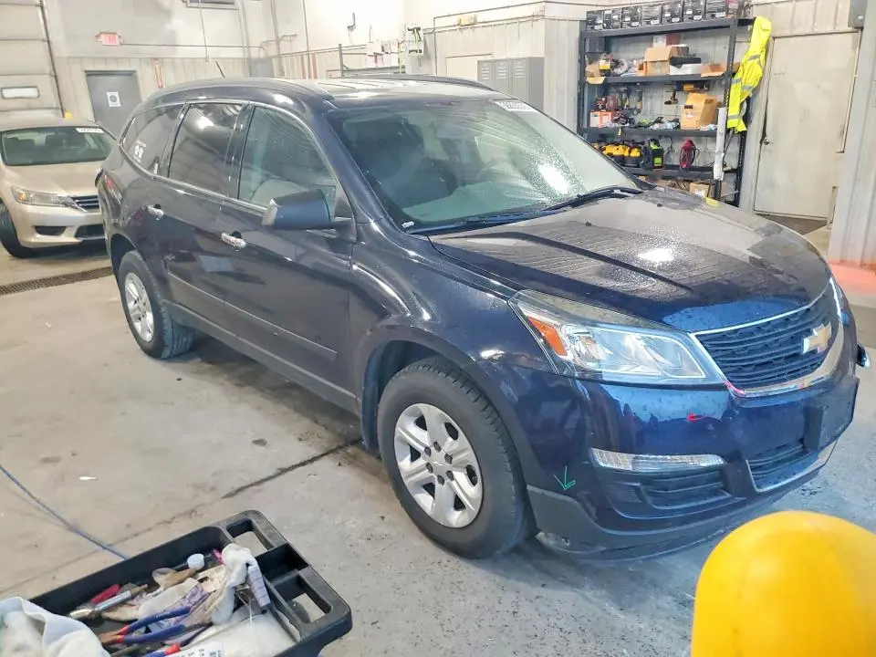 2015 CHEVROLET TRAVERSE LS  