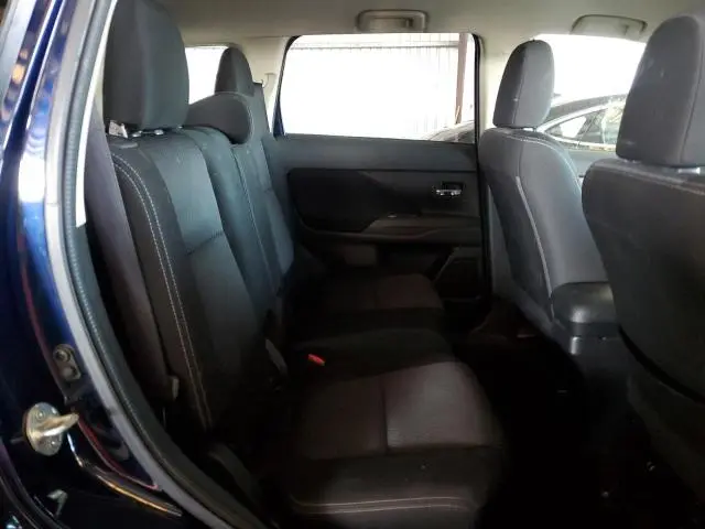 2017 MITSUBISHI OUTLANDER ES