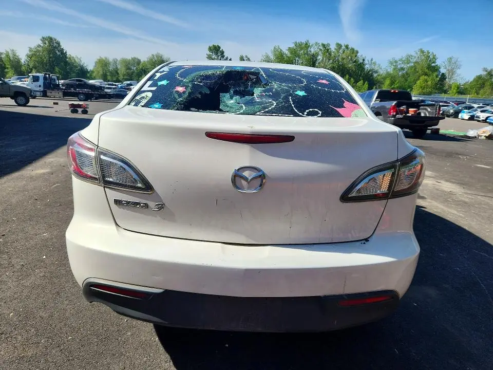 2010 MAZDA 3 I  