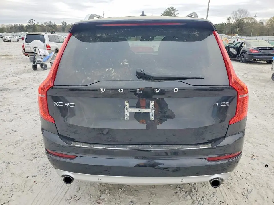 2018 VOLVO XC90 T5  
