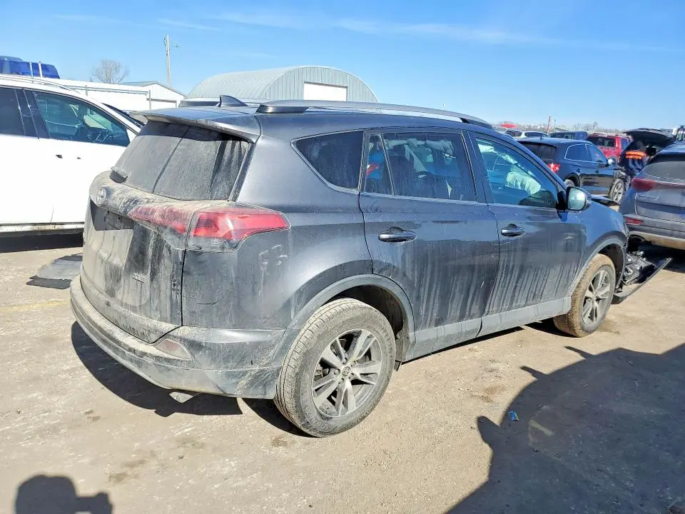 2018 TOYOTA RAV4 XLE  