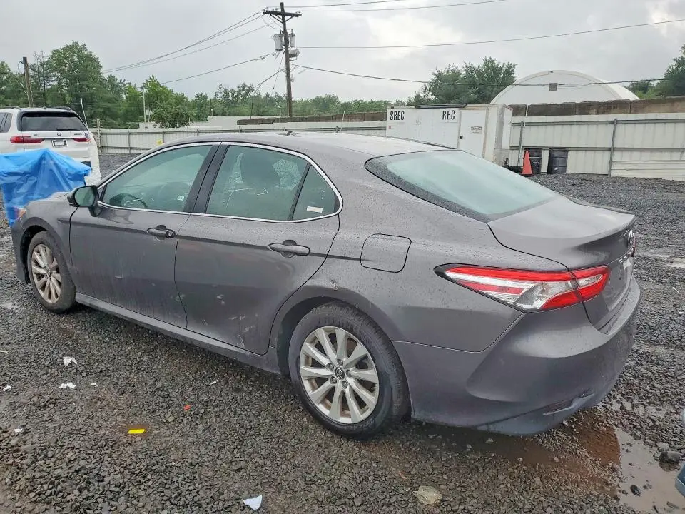 2018 TOYOTA CAMRY LE  
