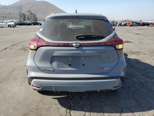 2024 NISSAN KICKS SV  