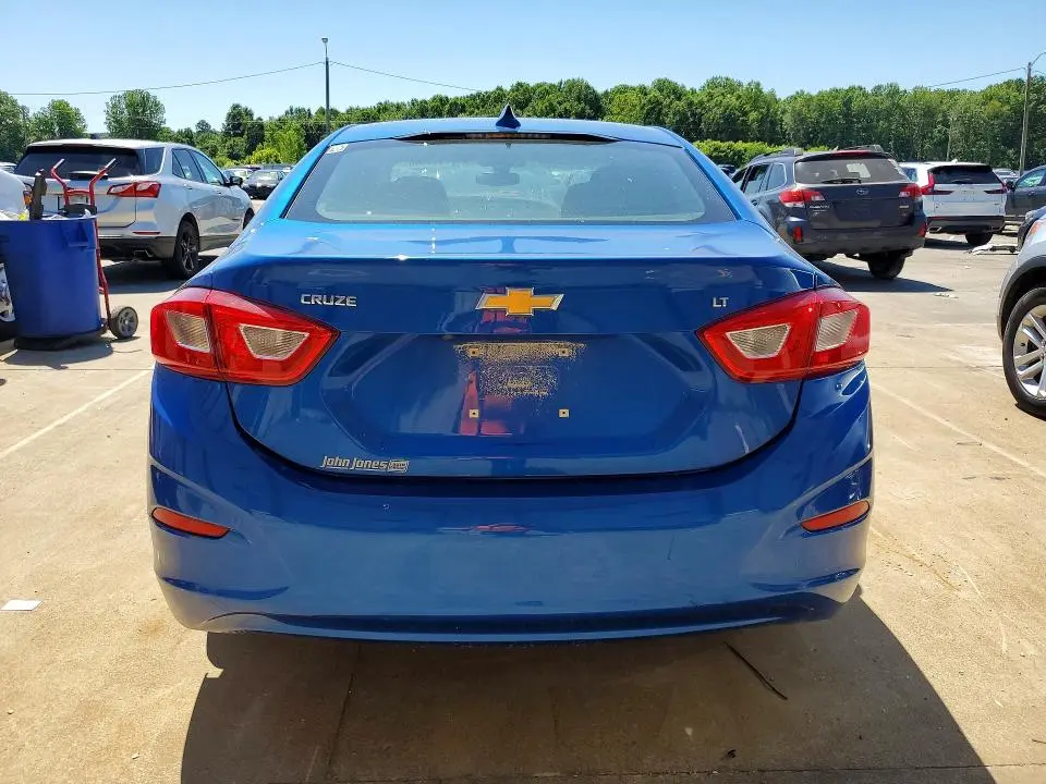 2018 CHEVROLET CRUZE LT  