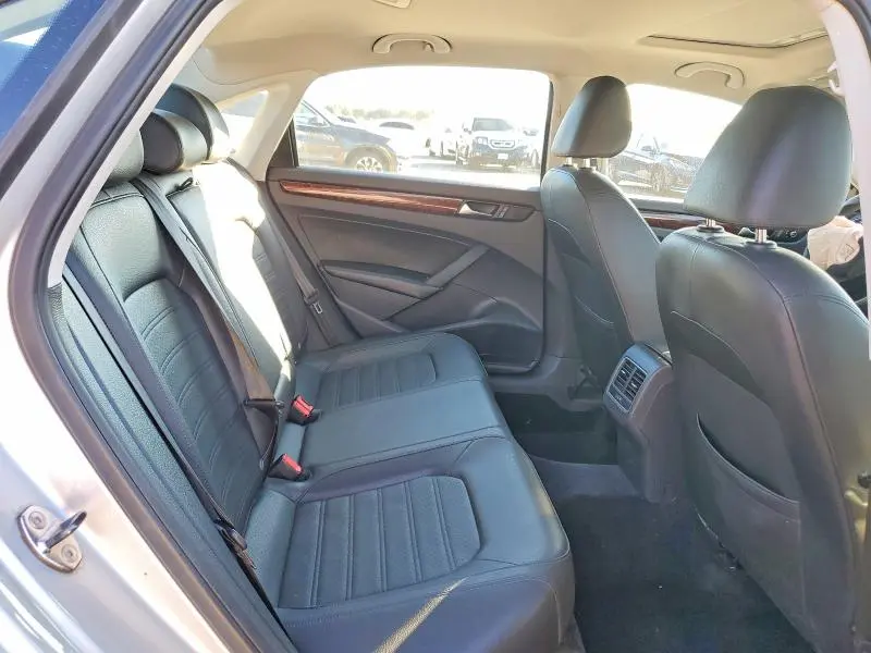 2013 VOLKSWAGEN PASSAT SEL  