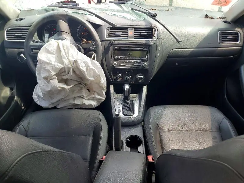 2012 VOLKSWAGEN JETTA SE  
