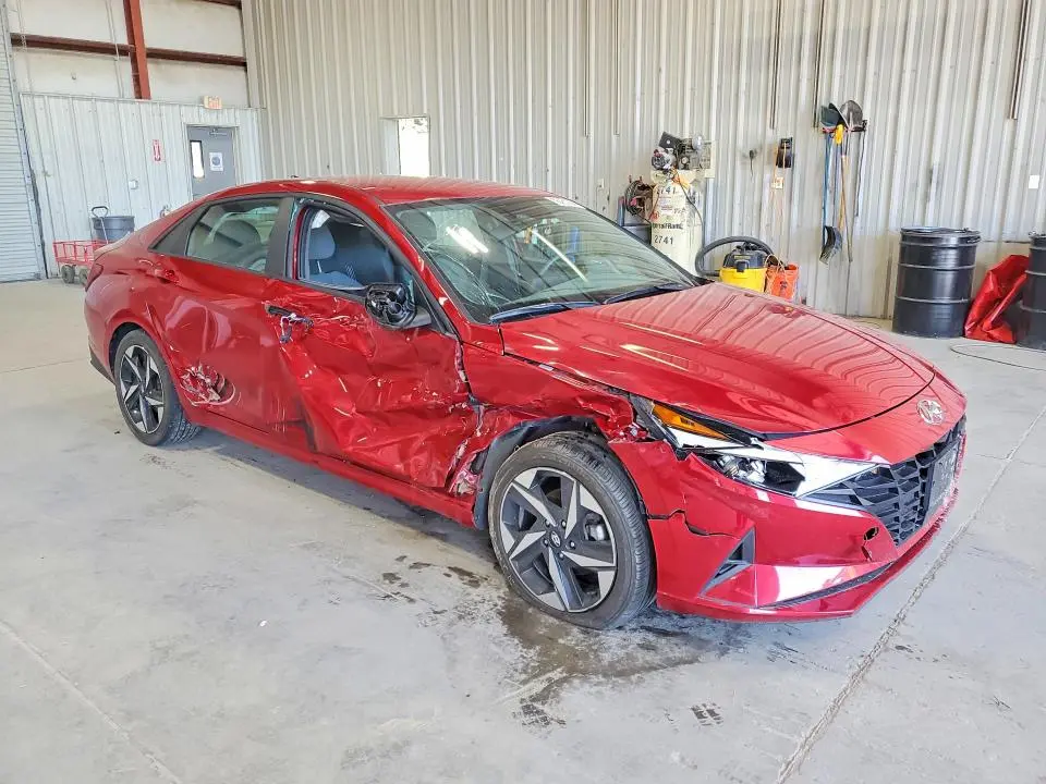 2023 HYUNDAI ELANTRA SEL  