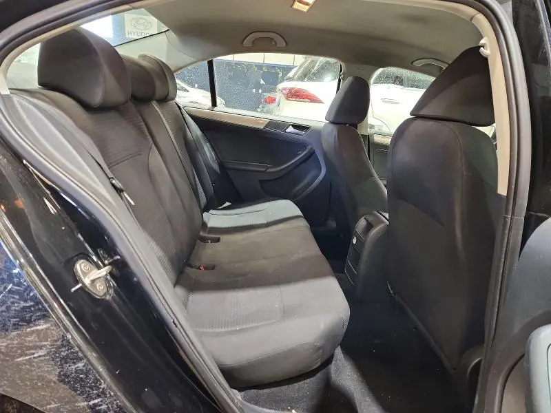 2015 VOLKSWAGEN JETTA SE  