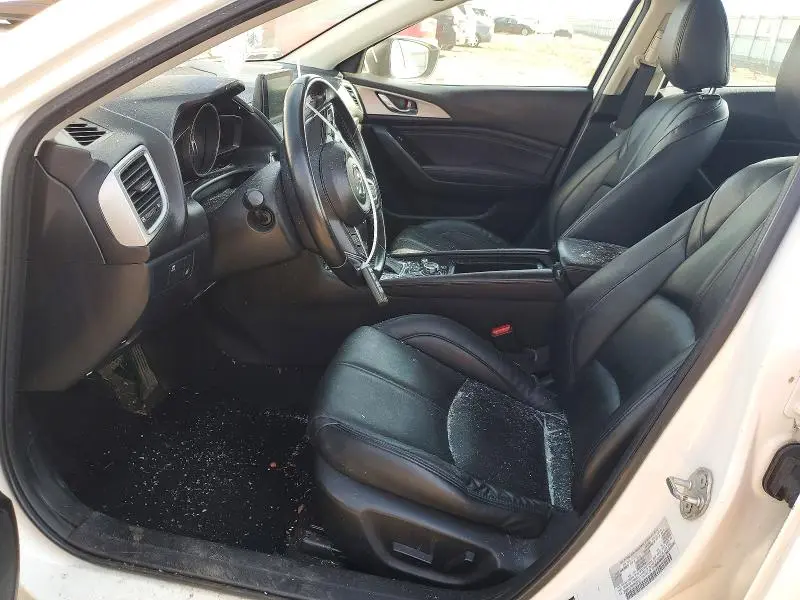 2017 MAZDA 3 TOURING  