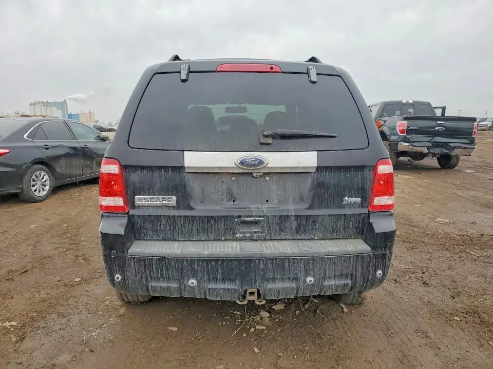 2010 FORD ESCAPE LIMITED  