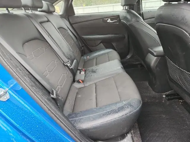 2024 KIA FORTE GT LINE  