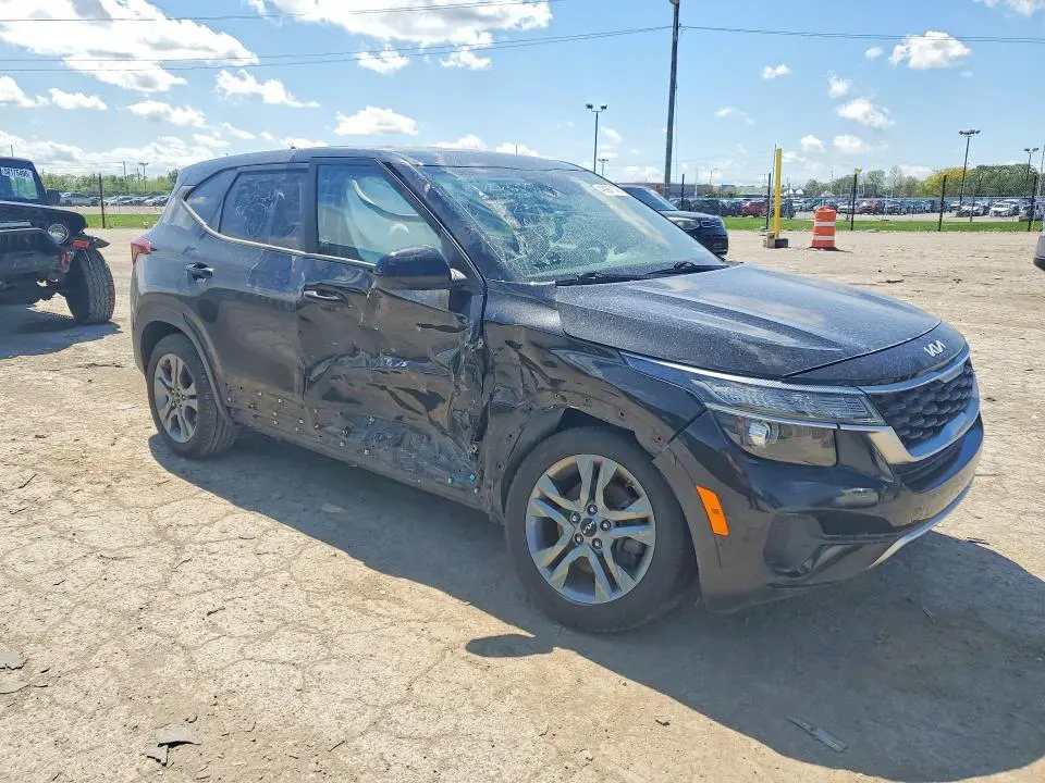 2022 KIA SELTOS LX  
