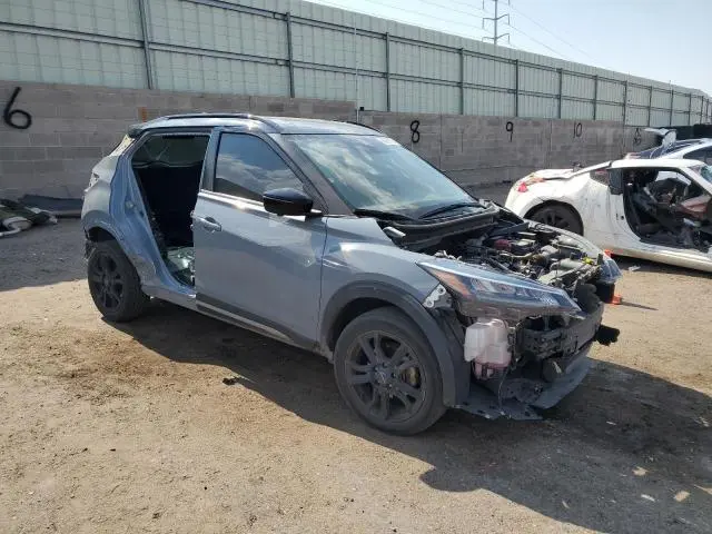 2023 NISSAN KICKS SR  