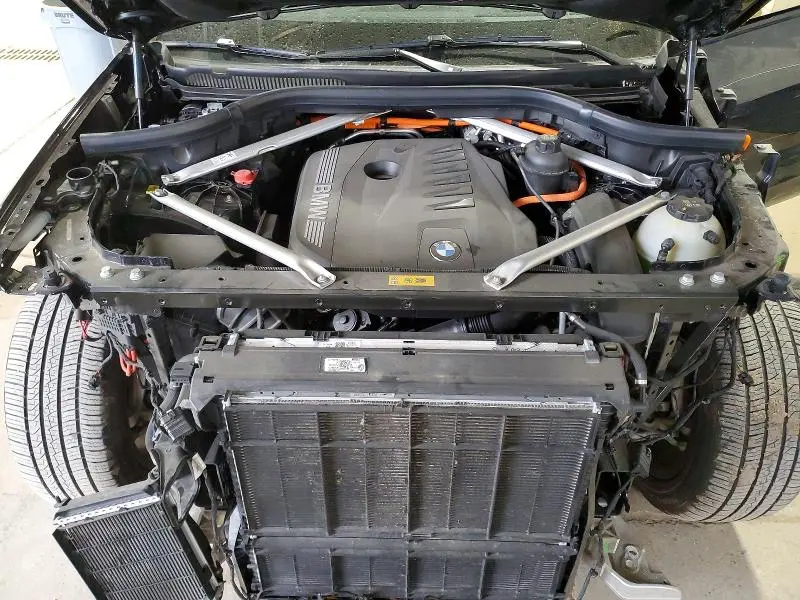 2025 BMW X5 XDRIVE50E  