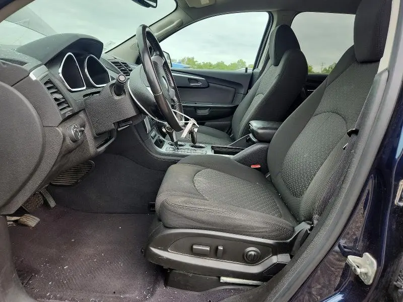 2010 CHEVROLET TRAVERSE LT  