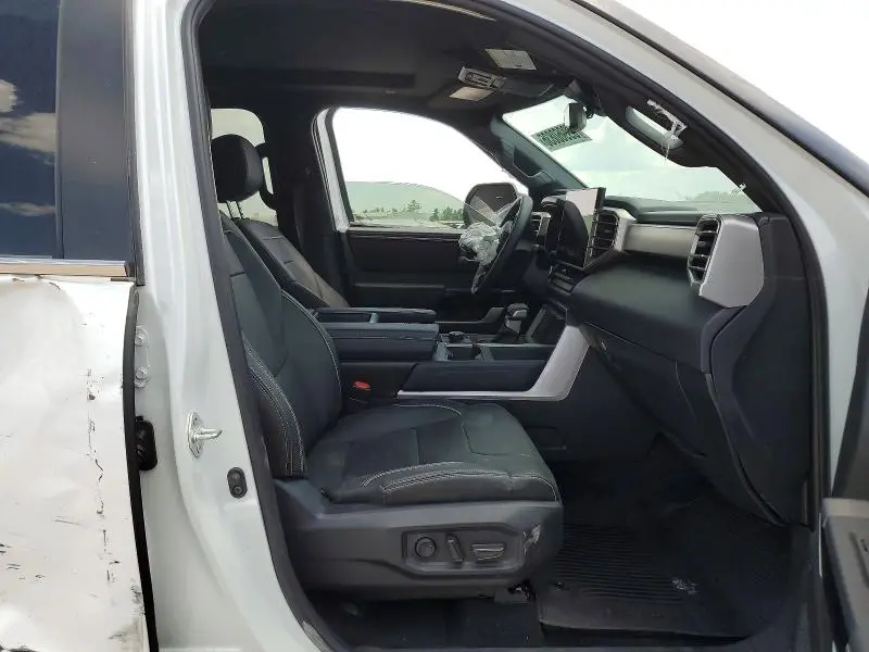 2026 TOYOTA TUNDRA CREWMAX LIMITED  