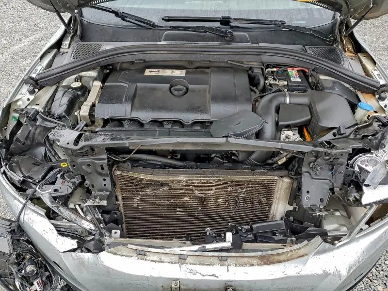 2013 VOLVO XC60 3.2  