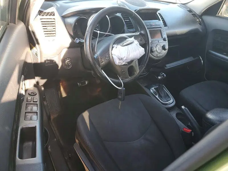 2013 KIA SOUL +  