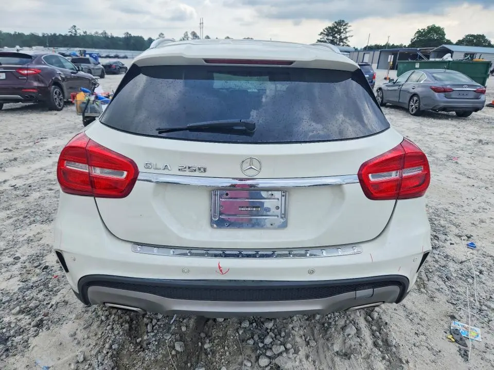2015 MERCEDES-BENZ GLA 250  