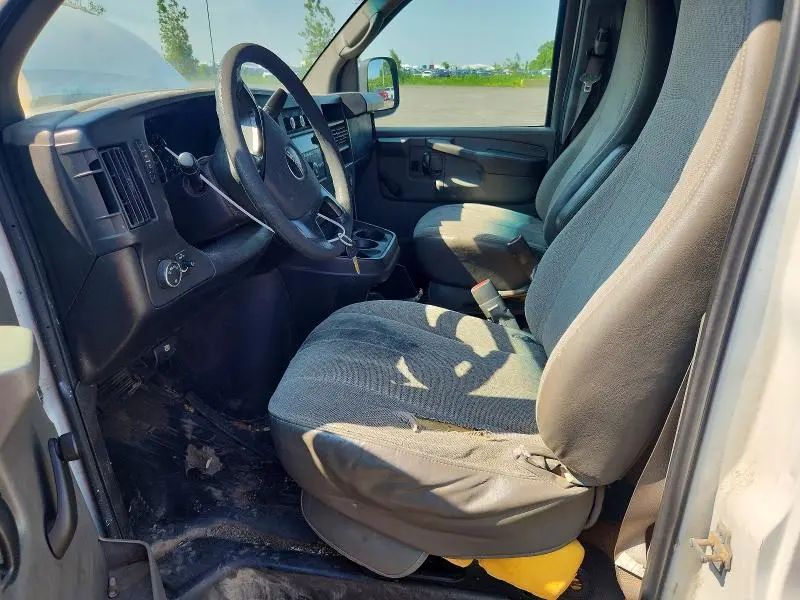 2010 GMC SAVANA G2500  