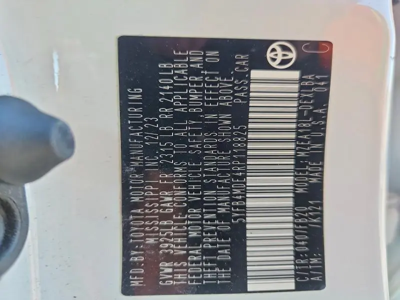 2024 TOYOTA COROLLA LE  