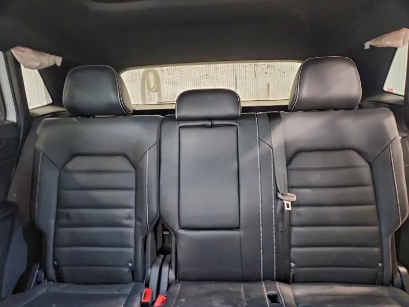 2024 VOLKSWAGEN ATLAS CROSS SPORT SEL R-LINE  