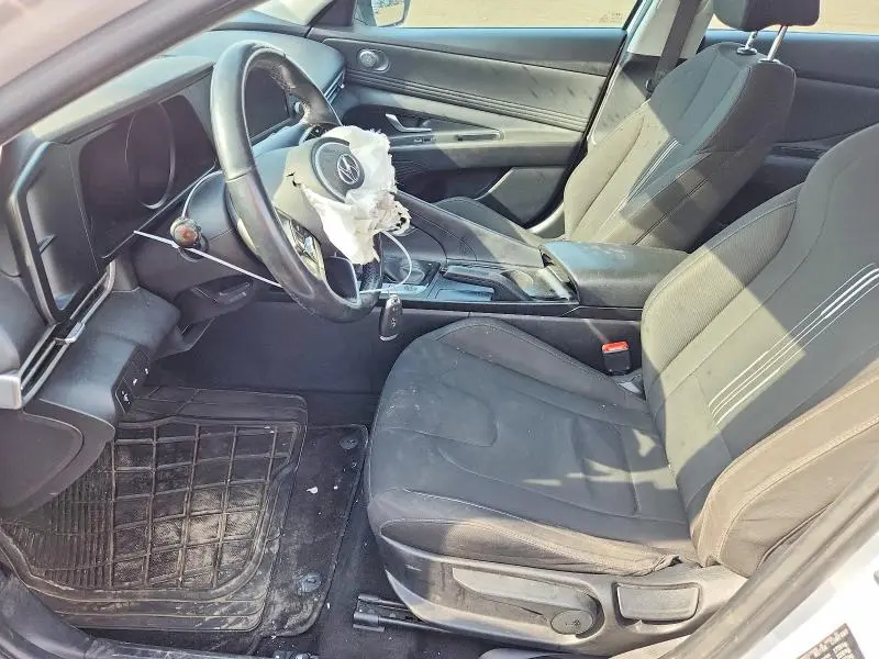 2021 HYUNDAI ELANTRA SEL  