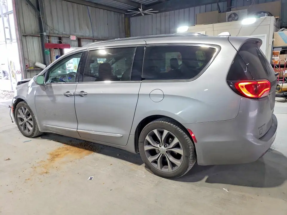 2018 CHRYSLER PACIFICA LIMITED  